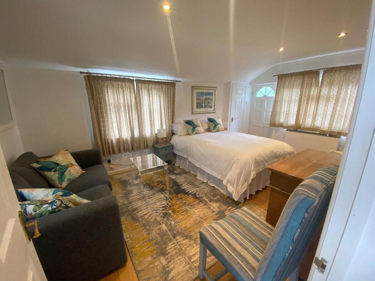 Private Entry Guesthouse Hideaway Hordle Exterior foto